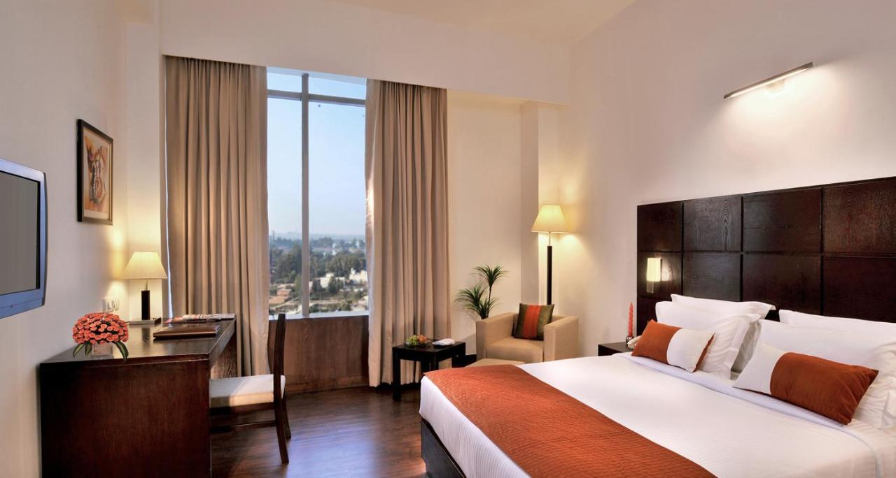 Comfort Inn Tulip Heights Bathinda Esterno foto