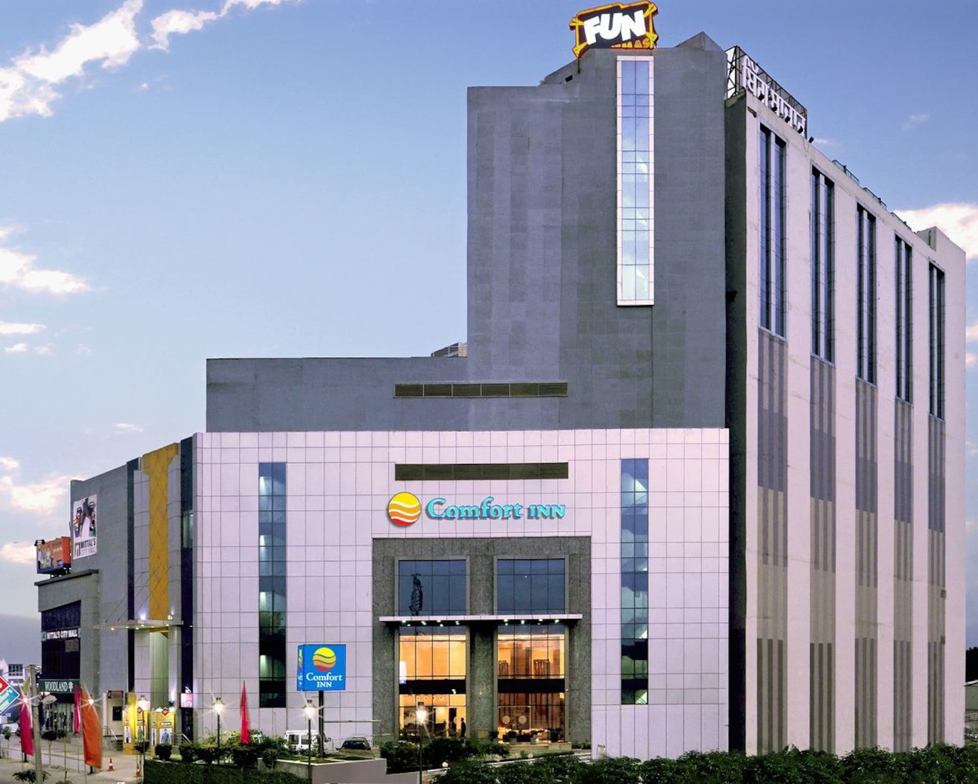 Comfort Inn Tulip Heights Bathinda Esterno foto